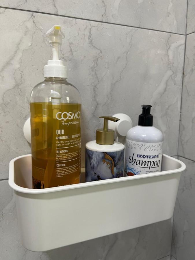 Cozy Private Studio Apartment Near Airport Abu Dhabi Bagian luar foto