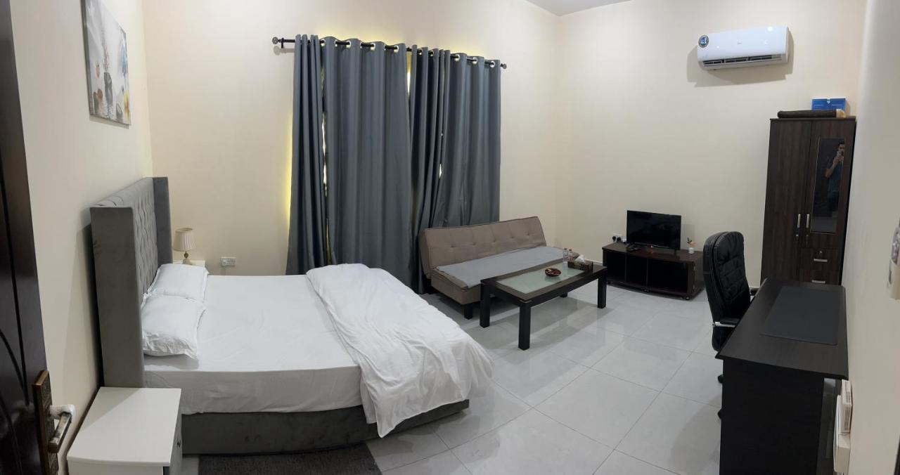 Cozy Private Studio Apartment Near Airport Abu Dhabi Bagian luar foto